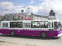 ЗИУ-682Г из депо №2 - квази-заводской фиолетово-белой окраски