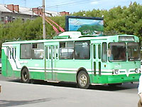 зелено-салатовой окраски партии 2000 года