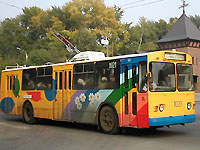 троллейбус ЗИУ-682В из депо №1 - желтый