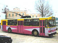 ЗИУ-682В из депо №2 - фиолетово-желтые
