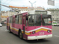 ЗИУ-682В из депо №2 - розово-фиолетовые