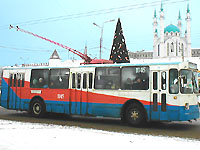 ЗИУ-682В из депо №1 - бело-красные